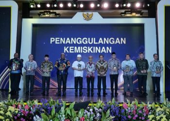 Penghargaan tersebut diserahkan pada acara bertema "Mewujudkan Tata Kelola Pemerintahan dan Dedikasi dalam Mendukung Program Strategis Nasional Tahun 2025", yang berlangsung di Flores Ballroom, Hotel Borobudur Jakarta, Senin (1/12).