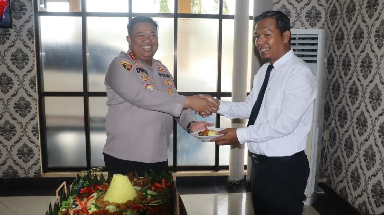 Kapolresta Palangka Raya menggelar acara sederhana yang berlangsung di ruang lobi Mapolresta Palangka Raya, Senin (5/1/2026).