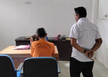 Unit Perlindungan Perempuan dan Anak (PPA) Satreskrim Polres Nagan Raya melaksanakan pelimpahan tahap II berupa penyerahan tersangka dan barang bukti perkara tindak pidana pelecehan seksual ke Kejaksaan Negeri Nagan Raya, Rabu (7/1/2026) sekitar pukul 10.30 WIB.