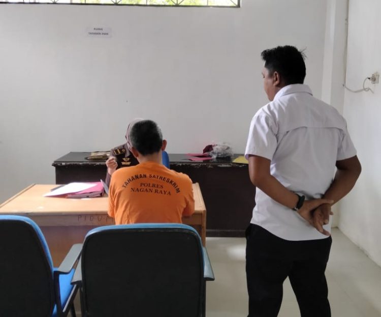 Unit Perlindungan Perempuan dan Anak (PPA) Satreskrim Polres Nagan Raya melaksanakan pelimpahan tahap II berupa penyerahan tersangka dan barang bukti perkara tindak pidana pelecehan seksual ke Kejaksaan Negeri Nagan Raya, Rabu (7/1/2026) sekitar pukul 10.30 WIB.