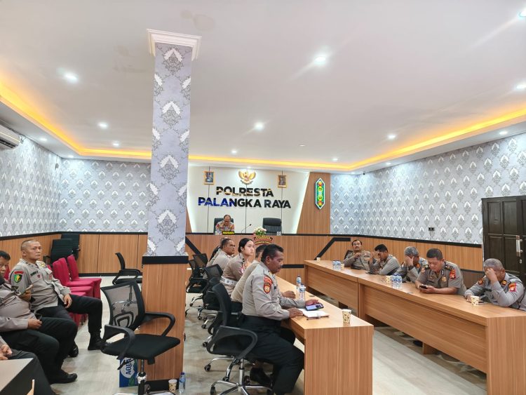 Kepolisian Resor Kota (Polresta) Palangka Raya, Polda Kalteng turut mengikuti video conference (vicon) yang dipimpin oleh Wakapolri, Komjen Pol. Prof. Dr. Dedi Prasetyo, S.H., M.Hum., M.Si., M.M., Jumat (9/1/2026) siang.