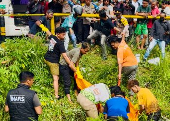 Informasi penemuan mayat tersebut pertama kali diterima sekitar pukul 13.20 WIB. Menindaklanjuti laporan warga, Piket SPKT Polresta Palangka Raya bersama piket fungsi dan Piket Polsek Sabangau segera mendatangi tempat kejadian perkara (TKP) untuk melakukan penanganan awal.