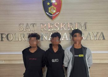 Ketiga terduga pelaku masing-masing berinisial R.F. (15 tahun), S. (17 tahun), dan R. (13 tahun). Mereka diduga terlibat dalam pencurian kotak amal di sejumlah masjid yang berada di wilayah hukum Polres Nagan Raya,