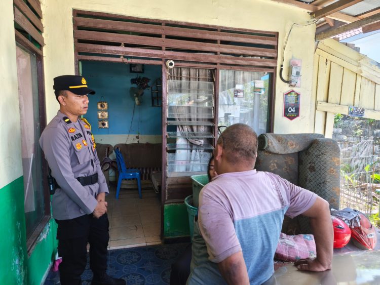 Polresta Palangka Raya menindaklanjuti laporan masyarakat terkait temuan seorang pria dalam keadaan meninggal dunia di sebuah rumah di Jalan Temanggung Tilung VI, Kelurahan Menteng, Kecamatan Jekan Raya, Kota Palangka Raya, Rabu (14/1/2026).