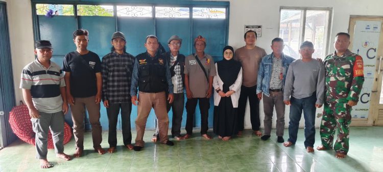 Mediasi tersebut dihadiri oleh Kepala Desa Pandansari, Kepala Dusun Dukuh Taman, Ketua RT, Babinsa, Bhabinkamtibmas, awak media, serta perwakilan LSM.