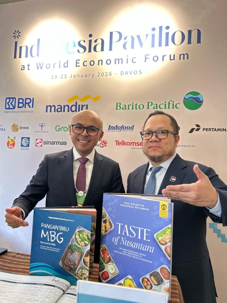 Buku Rasa Bhayangkara Nusantara karya bersama Wakapolri Komjen Pol. Dedi Prasetyo dan Asisten Khusus Presiden RI Bidang Komunikasi dan Analisa Kebijakan Dirgayuza Setiawan resmi diperkenalkan di ajang World Economic Forum (WEF) 2026 di Davos, Swiss, sebagai bagian dari penguatan diplomasi Indonesia di panggung global.