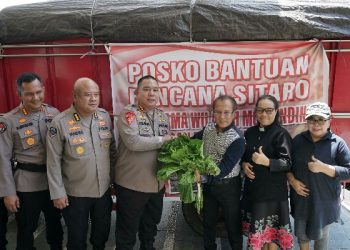 Bantuan tersebut diserahkan langsung oleh perwakilan jemaat Gereja Masehi Injili di Minahasa (GMIM) Wilayah Modoinding pada Sabtu (24/1/25) siang, di Mapolda Sulut.