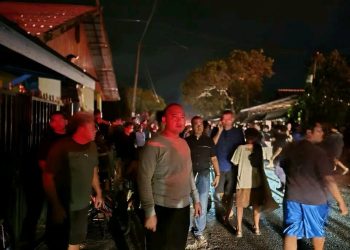 Kapolres) Katingan AKBP Dodik Hartono, S.H., S.I.K., M.H., terjun langsung meninjau lokasi kebakaran yang melanda Pasar Kasongan, Jl. Kampung Baru dan Jl. Bungai, Kel. Kasongan Lama, Kec. Katingan Hilir, Minggu (25/1/2026) sekitar 23.00 WIB.