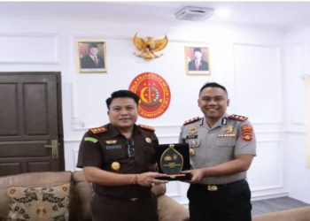 Kapolres OKI AKBP Eko Rubiyanto, SH, SIK, MH melakukan kunjungan silaturahmi ke Kejaksaan Negeri Kayuagung, Rabu (28/01/2026).