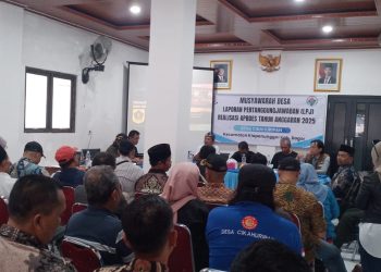 Pemerintahan Desa Cikahuripan, Kecamatan Klapanunggal, Kabupaten Bogor, melaksanakan Musyawarah Desa (Musdes) Laporan Pertanggungjawaban (LPJ) Realisasi APBDes Tahun Anggaran 2025 pada Kamis, 29 Januari 2026, bertempat di Aula Desa Cikahuripan.