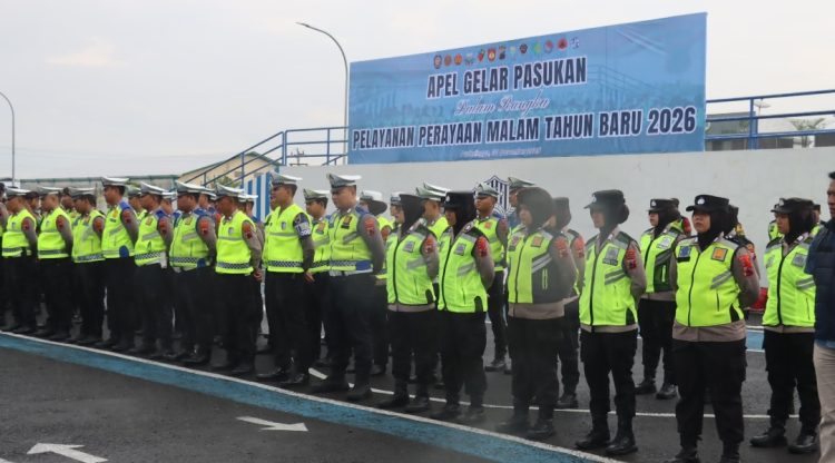 Apel dipimpin oleh Kapolres Purbalingga AKBP Achmad Akbar diikuti oleh pejabat utama polres, personel Polri, TNI, Satpol PP, Dinas Perhubungan dan Dinas Kesehatan.