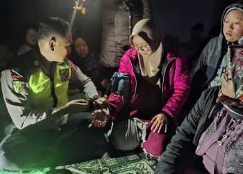 Polres Purbalingga menunjukkan kepedulian nyata kepada masyarakat terdampak bencana alam dengan menghadirkan pelayanan kesehatan gratis melalui Seksi Kedokteran dan Kesehatan (Dokkes), Sabtu (24/1/2026).