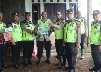 Bantuan yang disalurkan berupa sembako dan kebutuhan pokok bagi warga di lokasi pengungsian, serta bahan makanan untuk mendukung operasional dapur umum di lokasi bencana.