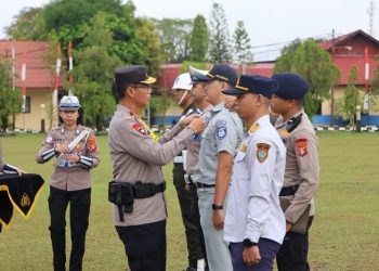 Kepolisian Daerah Kalimantan Tengah (Polda Kalteng) menggelar apel gelar pasukan dalam rangka Operasi Keselamatan Telabang 2026, yang dimulai dari tanggal 2 sampai 15 Februari 2026, bertempat di Lapangan Barigas, Mapolda setempat, Senin (2/2/2026) pagi.