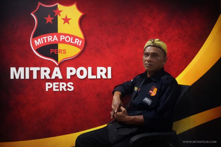 Kepala Biro (Kabiro) Media Mitrapolri.com Banyumas Raya, Mbah Budi yang akrab disapa Mbah Blangkon