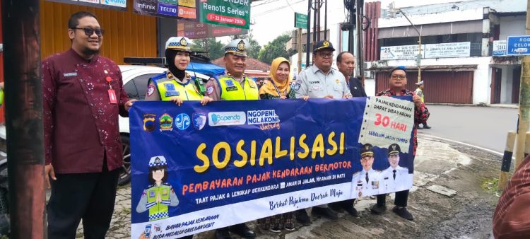 Kegiatan tersebut dilaksanakan pada Kamis (5/2/2026) pagi di Jalan Dr. Angka Purwokerto, tepatnya di perempatan Karangkobar, yang merupakan salah satu jalur rawan pelanggaran dan kecelakaan lalu lintas di wilayah hukum Polresta Banyumas