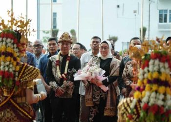 Kedatangan Kapolda Sumsel yang baru, Irjen Pol Dr. Sandi Nugroho, S.I.K., S.H., M.Hum., di Bandara Internasional Sultan Mahmud Badaruddin II Palembang, Sabtu (7/2/2026) sore.