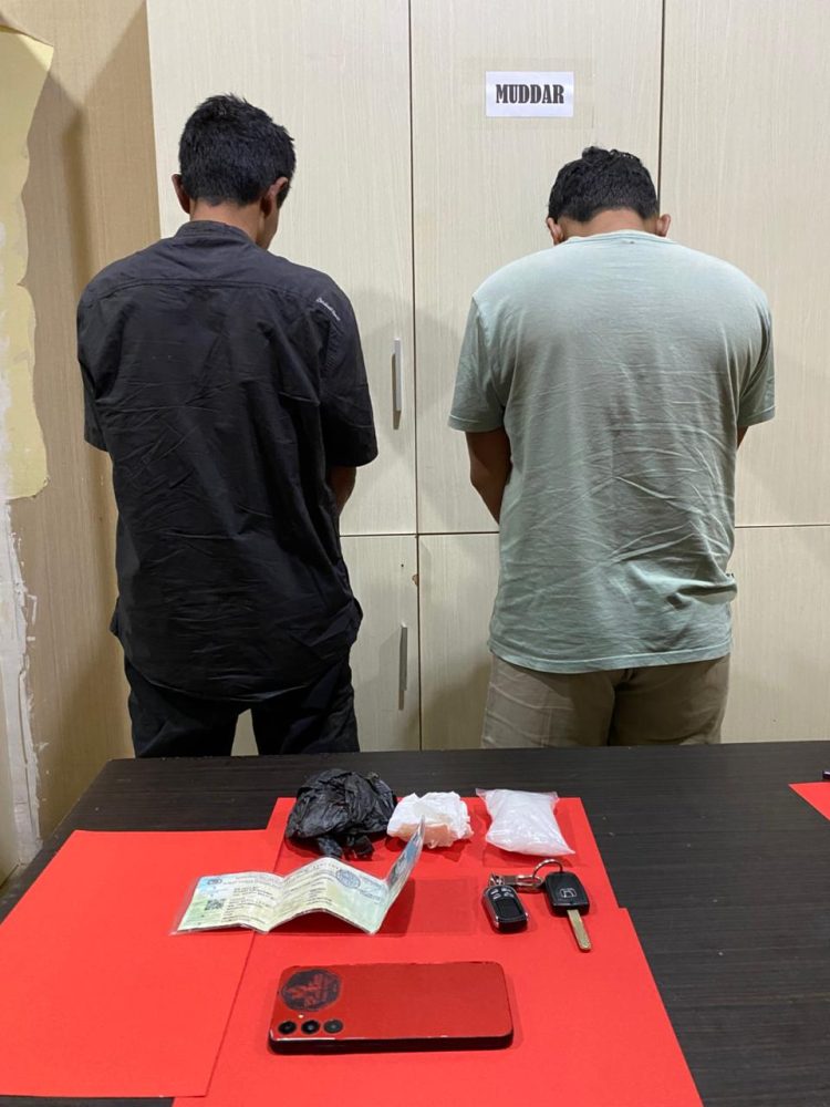 Anggota Direktorat Reserse Narkoba (Ditresnarkoba) Polda Kalimantan Tengah (Kalteng) berhasil meringkus dua orang pelaku yang diduga terlibat dalam peredaran narkoba, di wilayah Kecamatan Katingan Hilir, Kabupaten Katingan, pada Minggu (8/2/2026) dini hari