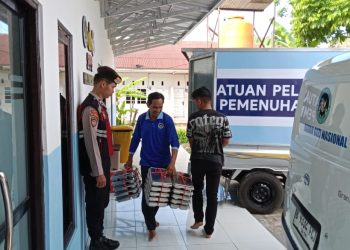 Pengawalan dimulai dari Dapur SPPG Polresta Palangka Raya di Jalan Patin menuju sembilan sekolah penerima manfaat, guna memastikan pendistribusian berjalan aman, tertib, dan tepat sasaran