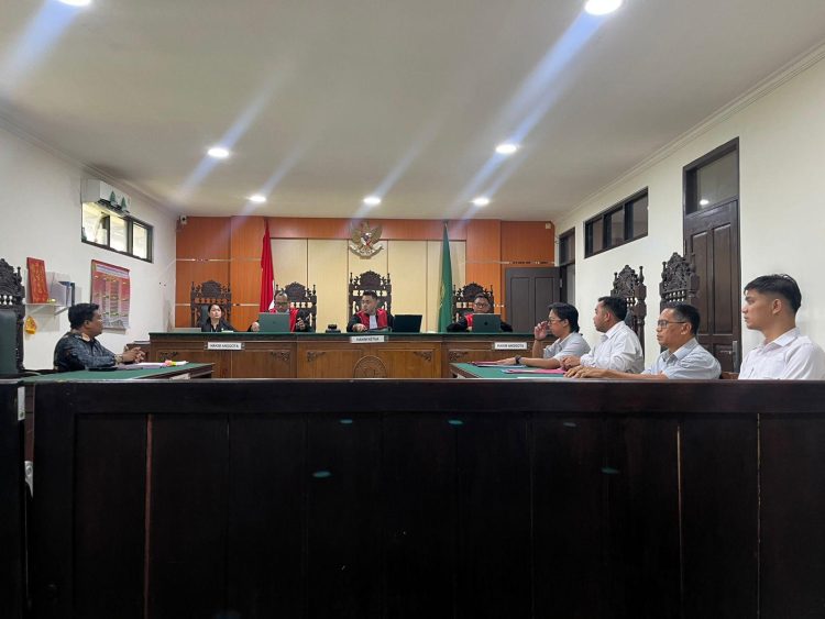 Putusan tersebut dibacakan dalam sidang E-Court Perdata PN Sampit pada Kamis, 5 Februari 2026, pukul 15.00 WIB, dengan Nomor Perkara 46/Pdt.G/2025/PN Spt.