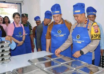 peresmian SPPG (Sentra Pelayanan Pangan Gizi) Kemala Presisi Polres Lamandau, Kegiatan tersebut dihadiri oleh Bupati Lamandau, Ketua Bhayangkari Cabang Lamandau, unsur Muspida Kabupaten Lamandau, serta para pejabat utama Polres Lamandau. yang berlangsung di Jalan Ahmad Yani, Kel. Nanga Bulik, Kab. Lamandau, pada hari Selasa (10/2/2026).