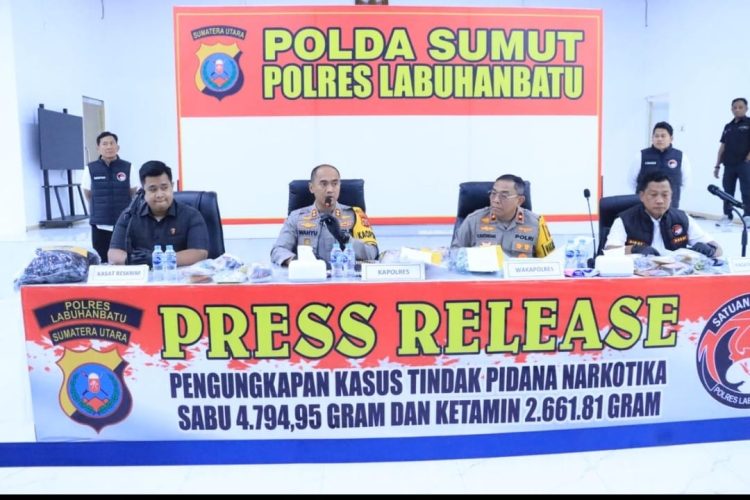 Kegiatan tersebut dipimpin langsung oleh Kapolres Labuhanbatu, AKBP Wahyu Endrajaya, S.I.K., M.Si., di Aula Yan Piter Polres Labuhanbatu, Kamis (12/02/2026).