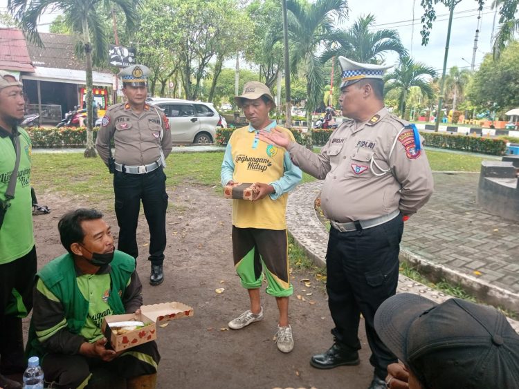 Satuan Lalu Lintas Polresta Palangka Raya menggelar kegiatan Dikmas Polantas Menyapa bertajuk “Jumat Berkah”, Jumat (13/2/2026) pagi.