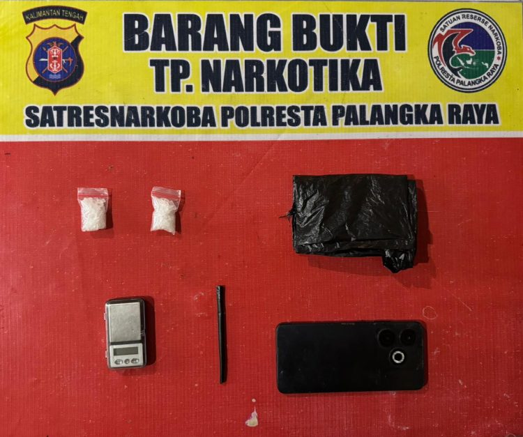 Pada Kamis (19/2/2026) dini hari, petugas berhasil mengungkap kasus tindak pidana narkotika jenis sabu dengan berat kotor ± 10,18 gram di wilayah Kelurahan Kereng Bangkirai, Kecamatan Sabangau, Kota Palangka Raya.