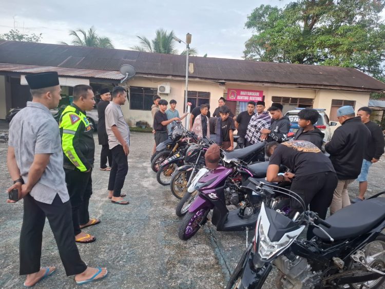 Sebanyak 24 unit sepeda motor berhasil diamankan sebagai barang bukti dari pelaku balap liar dan pengguna knalpot brong.