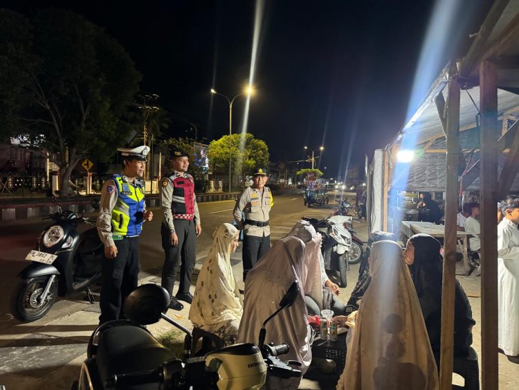 Personel Polres Seruyan melaksanakan kegiatan Patroli Dialogis PAMAPTA I pada Jumat (20/2/2026) malam. Kegiatan yang dipimpin oleh IPDA Aprianto ini berlangsung mulai pukul 22.00 WIB hingga selesai.