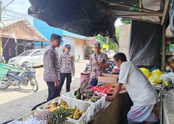 jajaran Polres Seruyan melaksanakan kegiatan Patroli Dialogis Presisi pada hari Minggu, 22 Februari 2026. Kegiatan yang berlangsung sejak pukul 11.30 WIB ini menyasar tempat berkumpulnya masyarakat, khususnya bengkel di wilayah Desa Persil Raya, Kecamatan Seruyan Hilir.