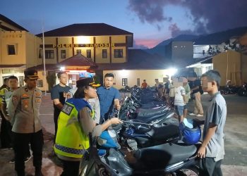 Kegiatan ini dipimpin langsung oleh Kapolres Samosir, Rina Sry Nirwana Tarigan, pada pukul 17.00 WIB hingga 18.00 WIB dan dilanjutkan pada malam hari hingga Minggu dinihari yang dipimpin Perwira Pengawas IPTU Donal P. Sitanggang, S.H., M.H.