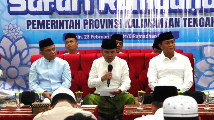 Kepala Kepolisian Daerah Kalimantan Tengah (Kalteng), Irjen Pol Iwan Kurniawan, S.IK., M.Si. menghadiri buka puasa bersama dalam rangka Safari Ramadan Pemprov Kalteng, di Istana Isen Mulang, Rumah Jabatan (Rumjab) Gubernur, Senin (23/2/2026).