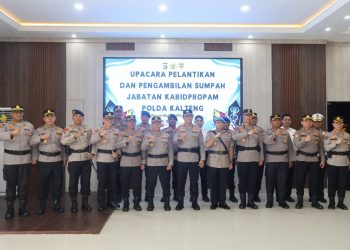 Jabatan Kepala Bidang Profesi dan Pengamanan (Bidpropam) Polda Kalimantan Tengah (Kalteng) kini resmi diemban oleh Kombes Pol Rudi Asriman, S.IK., M.Si. setelah dilaksanakan pelantikan dan pengambilan sumpah jabatan di Lobi Mapolda setempat, Selasa (24/2/2026).