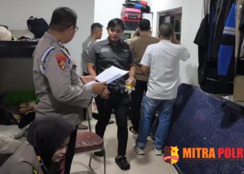 jajaran pimpinan Polres Gowa justru memanfaatkan momentum tersebut untuk menggelar tes urine mendadak bagi anggotanya.