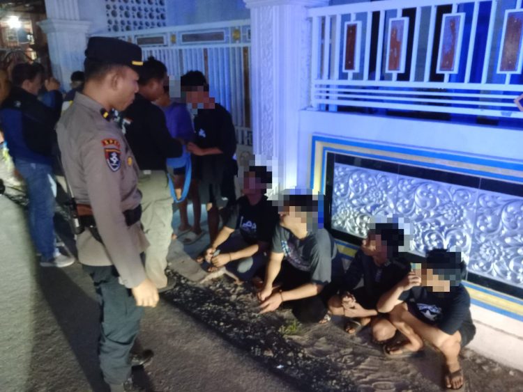 Informasi yang diterima menyebutkan adanya sekelompok remaja yang diduga akan melakukan aksi tawuran di kawasan Jalan Nila Putih, Kelurahan Bukit Tunggal, Kecamatan Jekan Raya, Kota Palangka Raya.