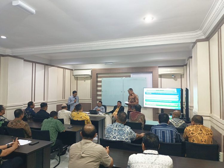 Kegiatan ini dibuka secara resmi oleh Bupati Nagan Raya, DR. TR. Keumangan, S.H., M.H., di Gedung Program Magister Manajemen Universitas Syiah Kuala, Darussalam, Banda Aceh, Sabtu (28/2/2026).