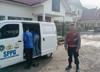 Satuan Samapta (Satsamapta) Polresta Palangka Raya melaksanakan patroli sekaligus pengawalan pendistribusian ke sejumlah sekolah.
