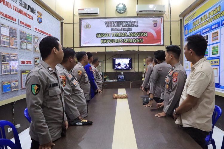 Polres Seruyan mengikuti kegiatan pembinaan rohani dan mental (Binrohtal) yang diselenggarakan oleh Staf Sumber Daya Manusia (SSDM) Mabes Polri secara virtual melalui aplikasi Zoom Meeting, Kamis (5/3/2026) pagi.