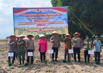 Kegiatan tersebut dipimpin langsung oleh Wakapolres Samosir Kompol Briston A. M. Napitupulu, S.T., S.I.K. pada Sabtu (7/3/2026) sekitar pukul 14.30 WIB di Dusun III, Desa Simarmata, Kecamatan Simanindo, Kabupaten Samosir.