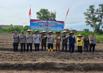 Polresta Palangka Raya bersama unsur Forkopimda melaksanakan kegiatan penanaman jagung sebagai bagian dari Tanam Raya Jagung Serentak Kuartal I Tahun 2026 guna mendukung program ketahanan pangan nasional.
