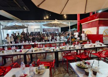 Forum Keurani Aceh Utara (FORKARA) menggelar acara Buka Puasa Bersama ke-5 yang berlangsung khidmat disalah satu cafe Matangkuli, Minggu (08/03/2026).