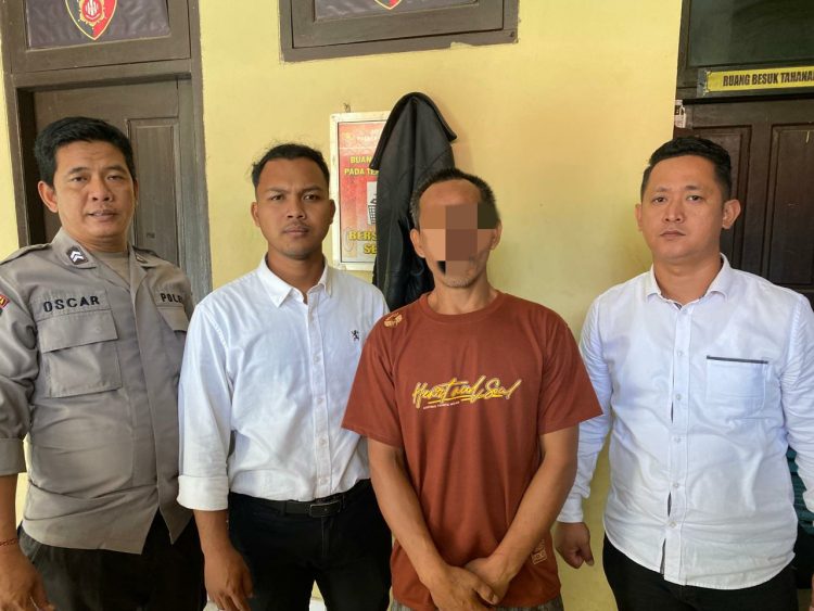 pelaku berinisial Y.D. (42) yang merupakan suami korban dan berprofesi sebagai pedagang.