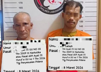 Petugas kemudian melakukan penindakan dan berhasil mengamankan dua orang laki-laki yang diketahui berinisial R (42), warga Dusun VI Sidorukun, Desa Sidorukun, Kecamatan Pangkatan, Kabupaten Labuhanbatu, serta MHZ(25), warga Dusun V Sidodadi, Desa Mahato, Kecamatan Tambusai Utara, Kabupaten Rokan Hulu, Provinsi Riau.