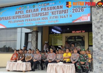 Polres Soppeng memastikan kesiapan pengamanan dengan menggelar Apel Gelar Pasukan Operasi Kepolisian Terpusat Ketupat 2026, Kamis (12/3/2026). Kegiatan tersebut berlangsung di halaman Mapolres Soppeng, Jalan Latenri Bali, Kelurahan Lalabata Rilau, Kecamatan Lalabata, Kabupaten Soppeng.