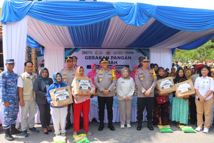 Apresiasi tersebut, disampaikan Kapolda Kalteng usai menghadiri pembukaan Gerakan Pangan Murah di Bundaran Pancasila, Pangkalan Bun, Kab. Kobar, Prov. Kalteng, Jumat (13/3/2026)