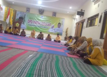 Acara tersebut dihadiri langsung oleh Ketua DPD Partai Golkar Kabupaten Purbalingga, Hj. Tenny Juliawati, S.E., M.Si., yang juga menjabat sebagai Wakil Ketua II DPRD Kabupaten Purbalingga, serta seluruh kader Partai Golkar dari 18 kecamatan yang ada di Kabupaten Purbalingga.