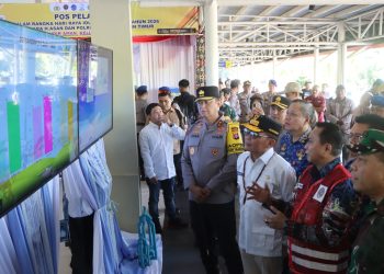 Kapolda Kalteng, Irjen Pol Iwan Kurniawan, S.I.K., M.Si. melakukan kunjungan ke Pos Yan Bandara H Asan Sampit didampingi Gubernur Kalteng, H. Agustiar Sabran, S.Ikom dan Pangdam XXII Tambun Bungai Mayjen TNl Zainul Arifin, S.A.P., M.Sc didampingi Kapolres Kotim AKBP Resky Maulana Zulkarnain, S.H.,S.l.K.,M.H. beserta rombongan