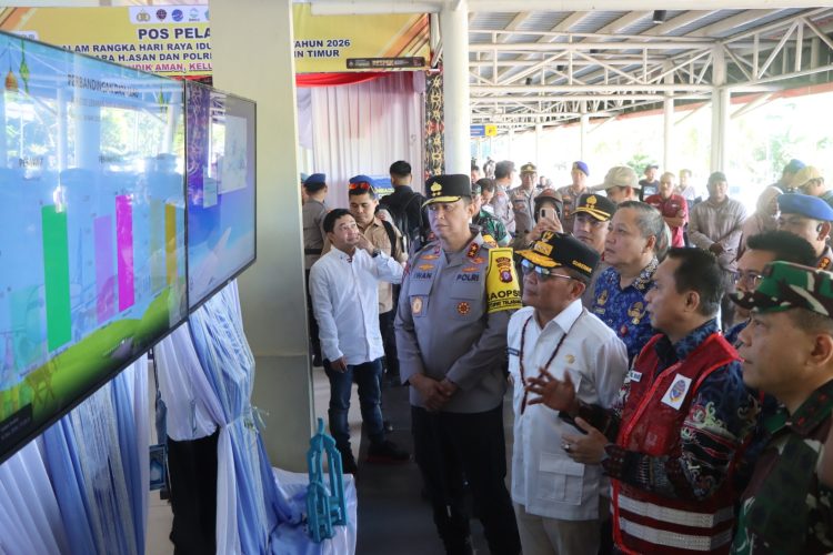 Kapolda Kalteng, Irjen Pol Iwan Kurniawan, S.I.K., M.Si. melakukan kunjungan ke Pos Yan Bandara H Asan Sampit didampingi Gubernur Kalteng, H. Agustiar Sabran, S.Ikom dan Pangdam XXII Tambun Bungai Mayjen TNl Zainul Arifin, S.A.P., M.Sc didampingi Kapolres Kotim AKBP Resky Maulana Zulkarnain, S.H.,S.l.K.,M.H. beserta rombongan
