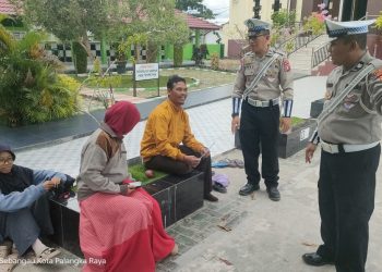 Satuan Lalu Lintas Polresta Palangka Raya melaksanakan kegiatan Dikmas Lantas bertajuk Polantas Menyapa, Rabu (18/3/2026).